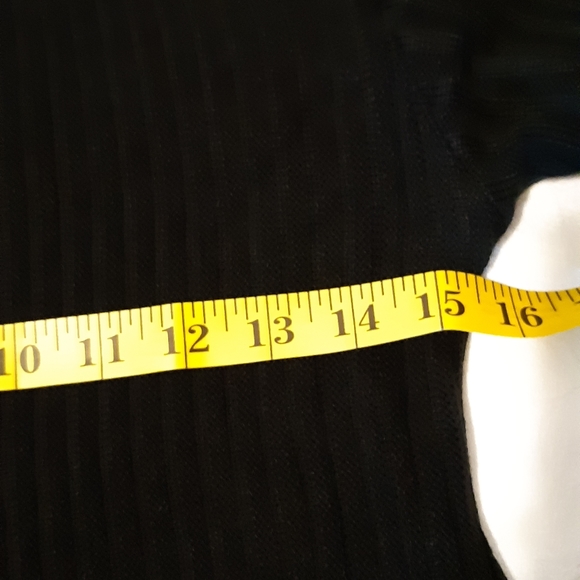 Woman's Short Jersey knit Dress, Long Sleeves, Red And Black Size Medium - Picture 4 of 14